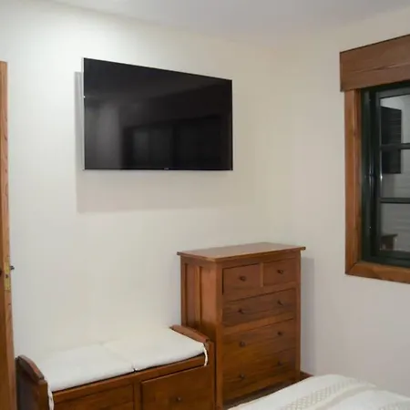 Chalet Con Piscina En Entorno Rural *